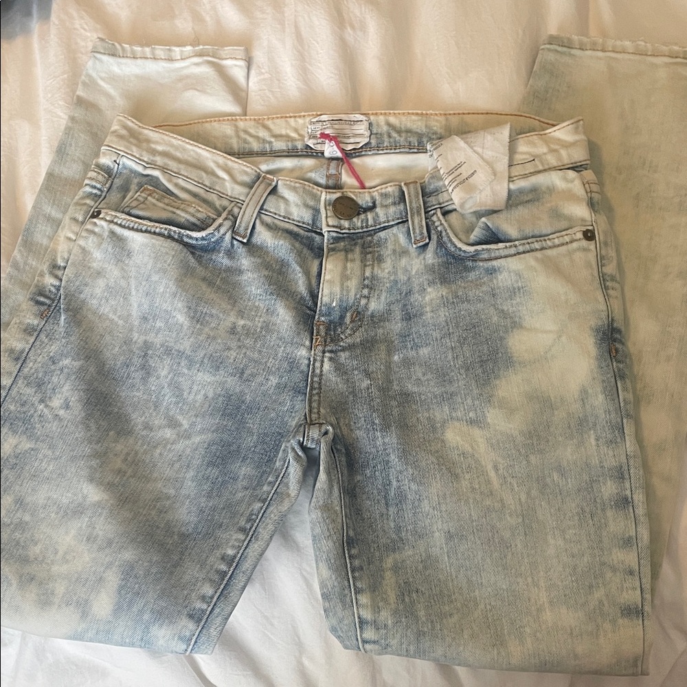 Current/Elliott Light Blue Straight Leg Jeans
